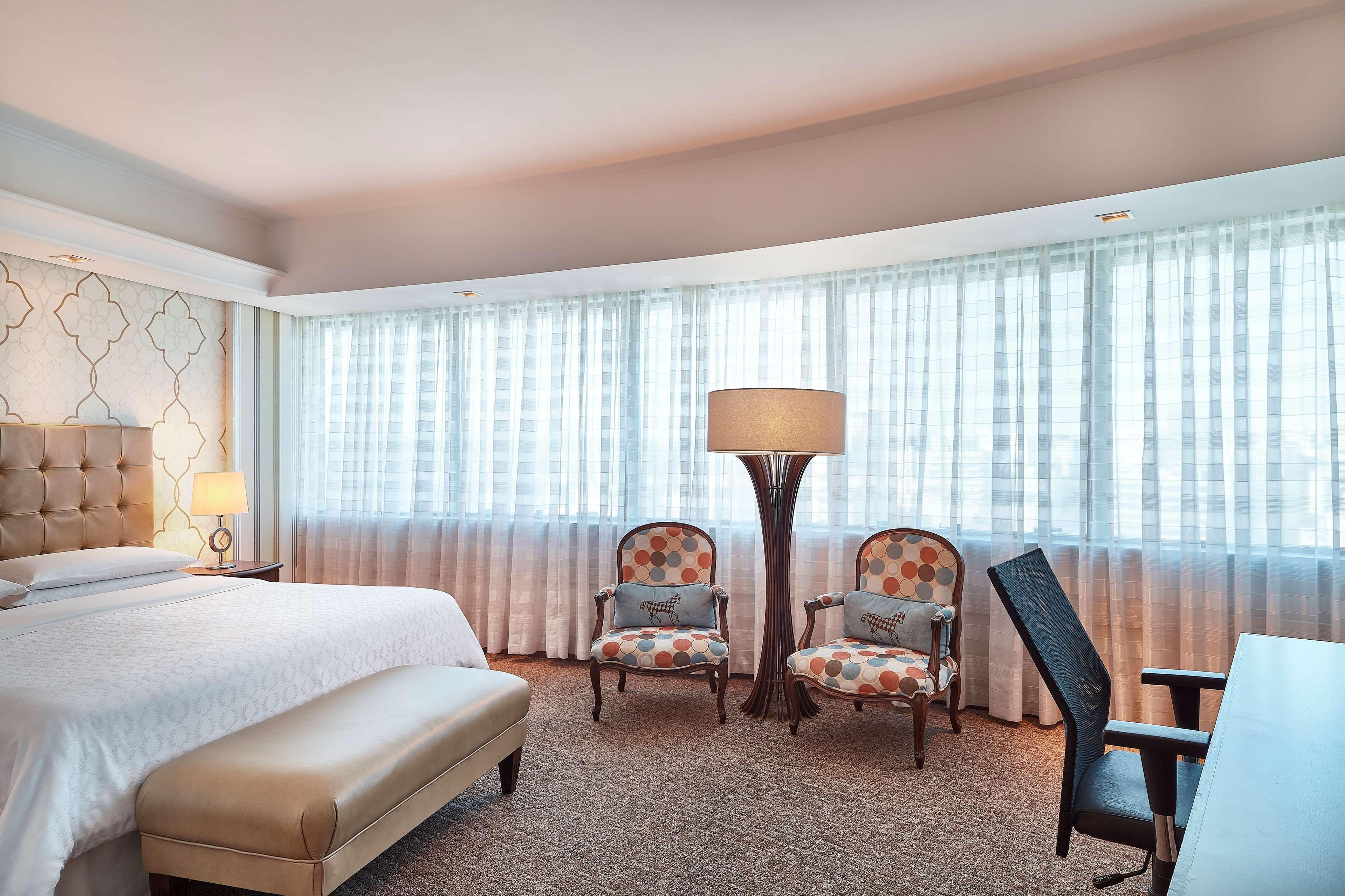 Hilton Porto Alegre, Brazil Hotel Exterior photo A bedroom at the hotel