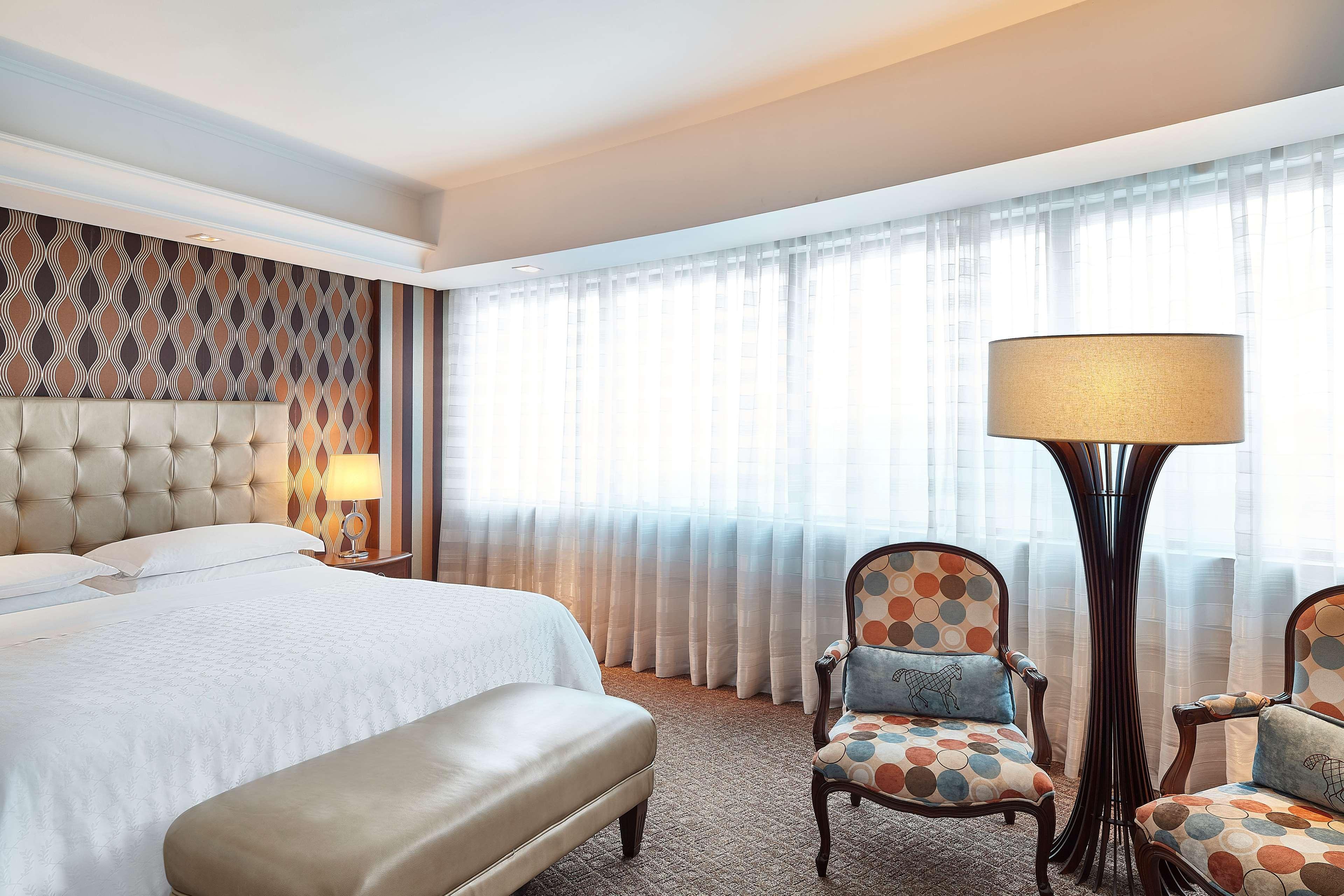 Hilton Porto Alegre, Brazil Hotel Exterior photo A bedroom at the hotel