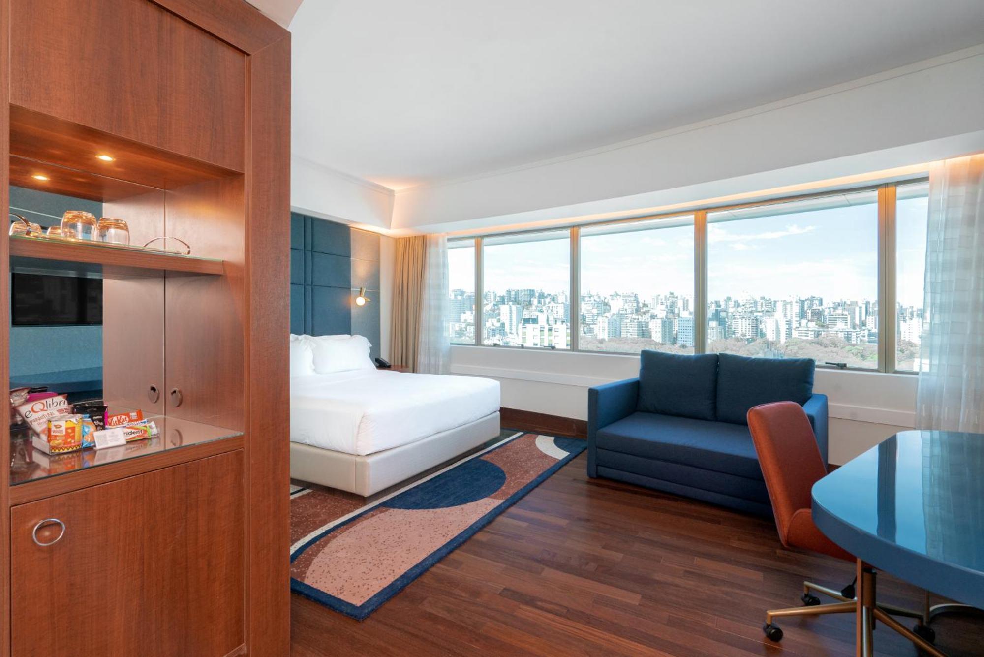 Hilton Porto Alegre, Brazil Hotel Exterior photo Executive Suite